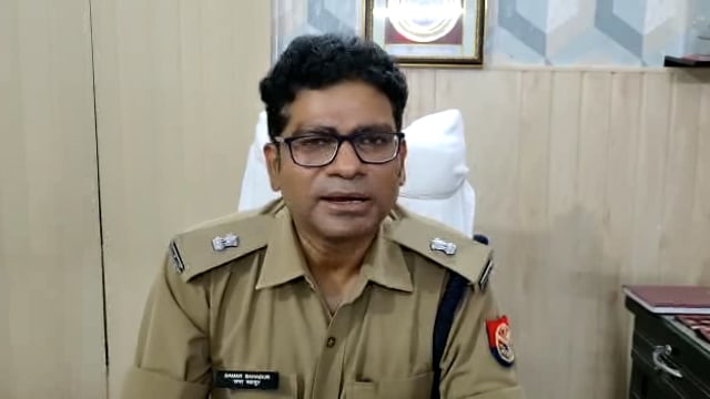 बच्चा चोरी होने के मामले में महिला को पीटा गया पुलिस से हुई नोक झोंक