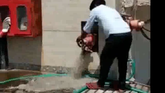 मथुरा फायर स्टेशन टीम ने भवन बहुमंजिला इमारत होटल रेस्टोरेंट आदि में अग्निशमन यंत्रों का किया निरीक्षण