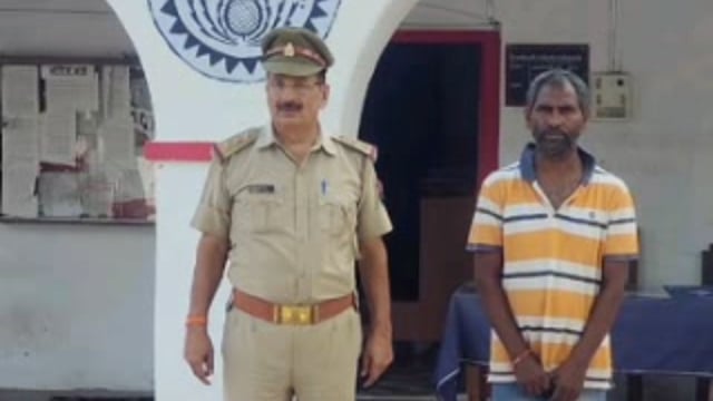 सरेनी थाना पुलिस ने गैंगस्टर अधिनियम का वांछित अभियुक्त को किया गिरफ्तार।