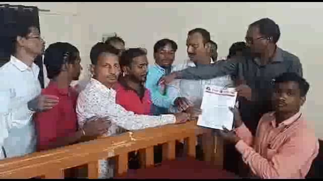 शेलू येथे अल्पवयीन मुलीवर बलात्कार करणाऱ्या नराधमांवर कठोर कारवाई करा,नाभिक समाजाची उपजिल्हाधिकाऱ्यांकडे मागणी