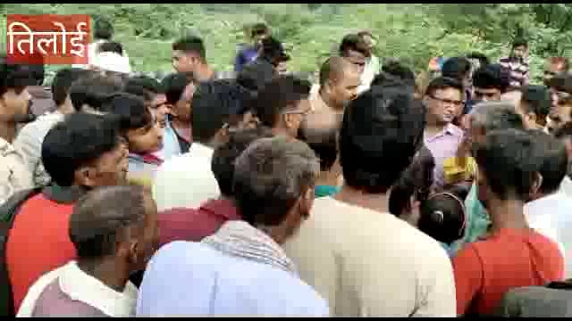 *ब्रेकिंग न्यूज़ अमेठी*

*अमेठी जिले में बच्चा चोर की अफवाहें कम होने का नाम नहीं ले रही है, स्कूल जा रही दो नाबालिग छात्