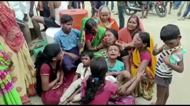 लखीसराय जिले के बेलौरी गांव में खेत पटवन करने गए किसान को लगी करंट इलाज के दौरान हुई मौत परिजनों में मचा कोहराम