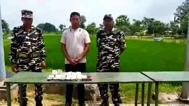 आठ लाख भारतीय मुद्रा की तस्करी करते समय 1 गिरफ्तार 