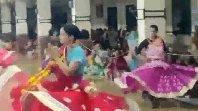 बरसाना के विरक्त संत रमेश बाबा की भजन संध्या में देश-विदेश के श्रद्धालु झूमे देखें लाइव 