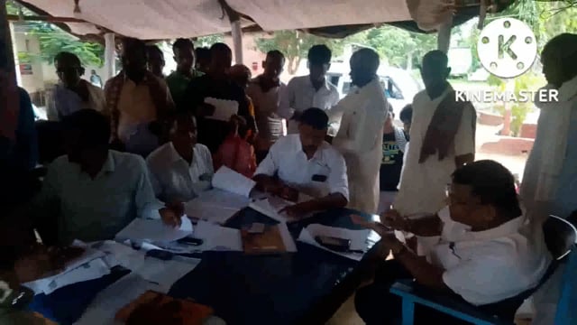 कटोरिया थाना परिसर में भूमि संबंधी विवाद को लेकर जनता दरबार का आयोजन।