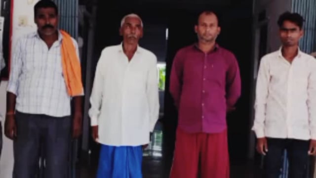 टेपरहा इलाके से कोतवाली मुर्तिहा पुलिस ने जुआ खेलते हुए पांच आरोपियों को किया गिरफ़्तार ताश के पत्ते व नगदी बरामद