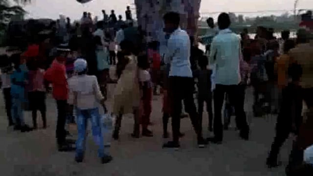 पंकज लवानियां :-  धू धू कर जला रावण का विशाल काय पुतला 