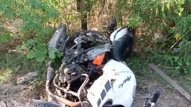 मल्हे के समीप तीन वाहन आपस में भिड़े आधा दर्जन लोग हुए घायल दो की हालत गंभीर मौके पर पहुंची पुलिस