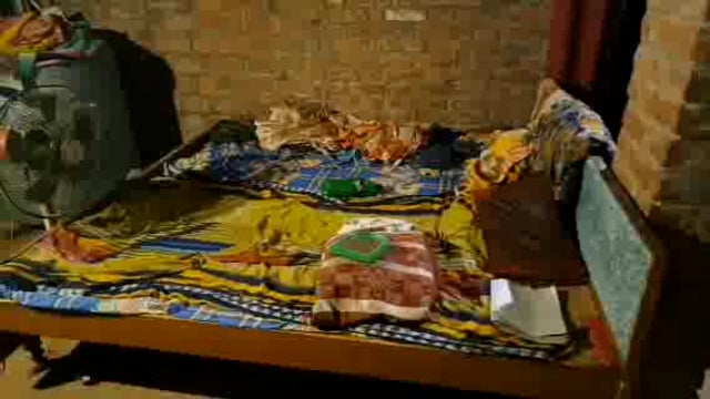 लालगंज कोतवाली क्षेत्र के कोरिहरा गांव में घर का ताला तोड़कर नगदी जेवर समेत लाखों की हुई चोरी थाने में की शिकायत।