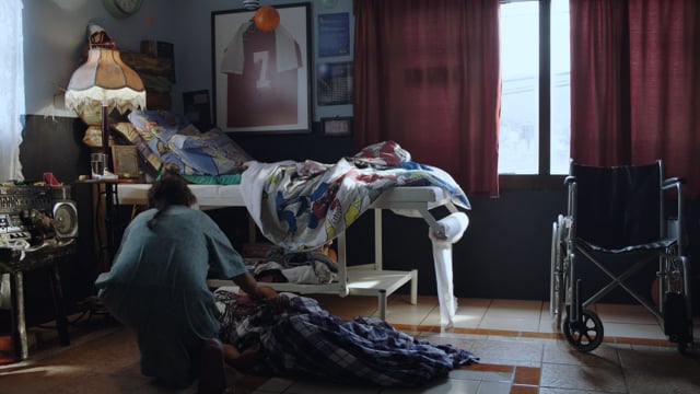 Tocar el cielo  (2021) - Trailer Cortometraje