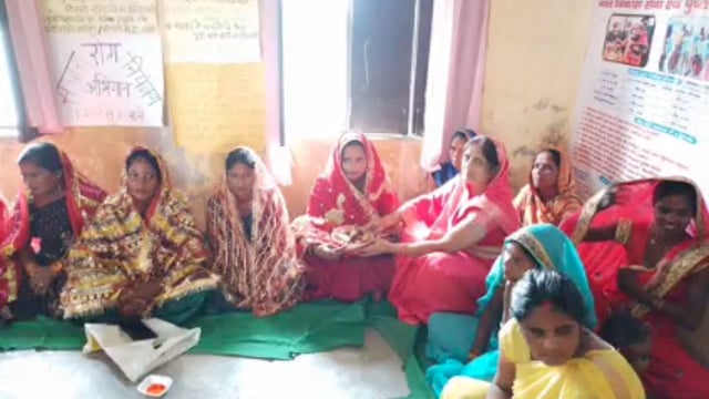 नवाबगंज क्षेत्र अंतर्गत कई जगहों पर आंगनबाड़ी द्वारा पोषण माह कार्यक्रम के तहत किया गया गोद भराई का कार्यक्रम