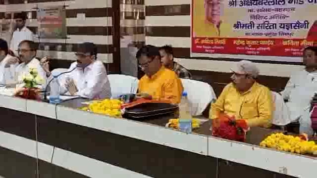 शिवपुर मुख्यालय पहुंचे बहराइच सांसद 