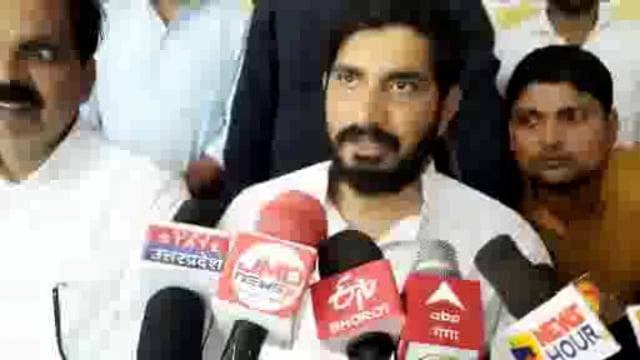 औरैया पहुचे प्रसपा प्रदेश अध्यक्ष आदित्य यादव ने कहा:आगामी चुनाव में भाजपा को हटाना जरूरी है