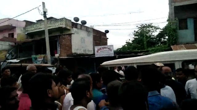 मेदनी चौकी बाजार में नकाबपोश चोरों ने घर के सभी सदस्यों को बंधक बनाकर बड़ी घटना को अंजाम दिया 