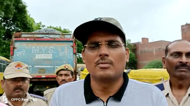 जालौन
उप संभागीय परिवहन अधिकारी विनय कुमार पांडेय ने जनपद जालौन के सभी आटो रिक्शा चालकों से की अपील 