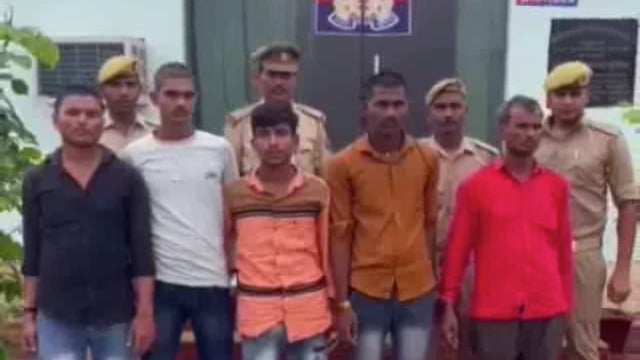खबर औरैया से बीते 11 अक्टूबर को दिबियापुर थाना क्षेत्र के हरि का पुरवा गांव में साधु के साथ हुई मारपीट- आरोपी गिरफ्तार