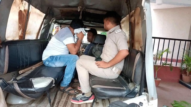 शराब के नशे में  हंगामा कर रहे एक शराबी को सूर्यगढ़ा पुलिस ने गिरफ्तार कर भेजा जेल