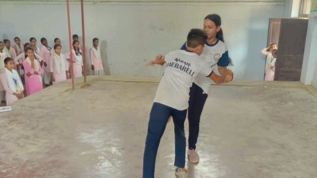 जिला कराटे संघ की ओर से बरखंडी विद्यापीठ इंटर कॉलेज शिवगढ़ में कराटे शिविर का शुभारंभ हुआ