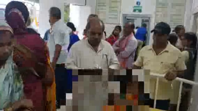 मदनपुर प्रखंड के मध्य विद्यालय बेला में भोजन बनाने के दौरान रसोईया झुलसी,समुदायिक स्वास्थ्य केंद्र मदनपुर में है इलाजरत