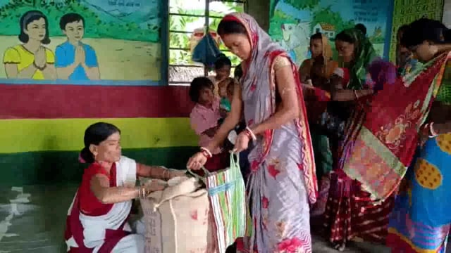 प्रयागदह आंगनबाड़ी केंद्र संख्या 74 में टीएचआर का हुआ वितरण, 56 लाभुकों के बीच सूखे राशन का हुआ वितरण