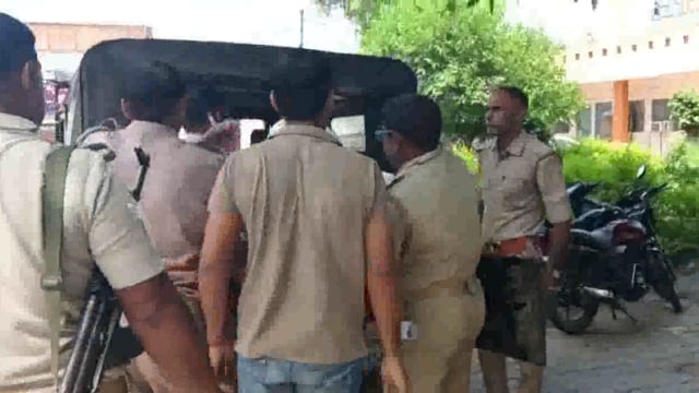 मथुरा की राया पुलिस को मिली बड़ी सफलता 1200000 रुपए के गांजे के साथ चार तस्करों को किया गिरफ्तार