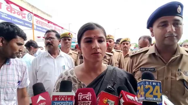 जालौन
प्रधानमंत्री नरेन्द्र मोदी के जन्मदिन पर विशिष्ट गल्ला मंडी में 1174 दिव्यांग जनों को सहायता उपकरण वितरित किए गए 