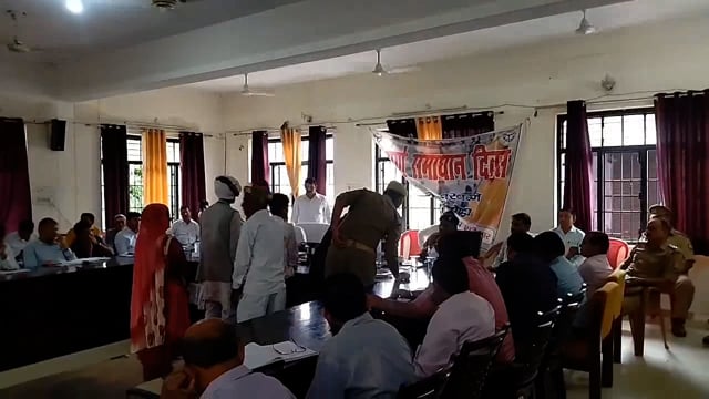 तरबगंज जिलाधिकारी की अध्यक्षता में संपूर्ण समाधान दिवस का हुआ आयोजन