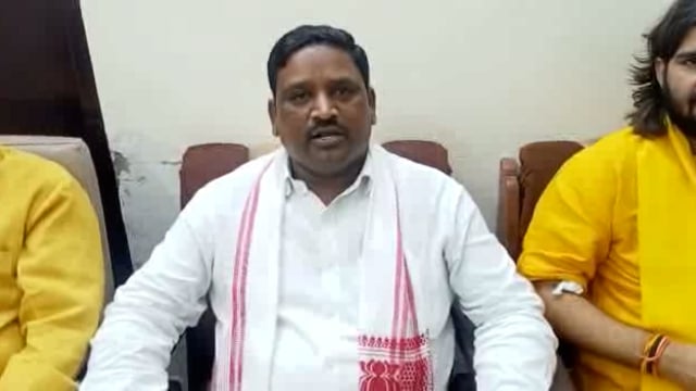 भाजपाईयों ने रक्तदान कर मनाया प्रधानमंत्री नरेंद्र मोदी का जन्मदिन- पल्टू राम विधायक बलरामपुर