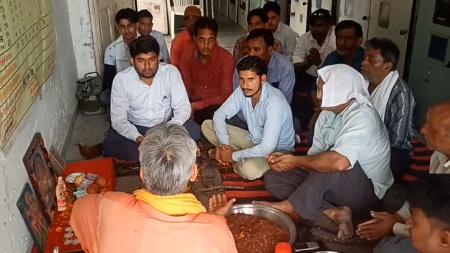 बलदेव विद्युत विभाग में धूमधाम से मनाई गई भगवान विश्वकर्मा की जयंती पूजन अर्चन कर किया हवन यज्ञ कर दी गई आहुति