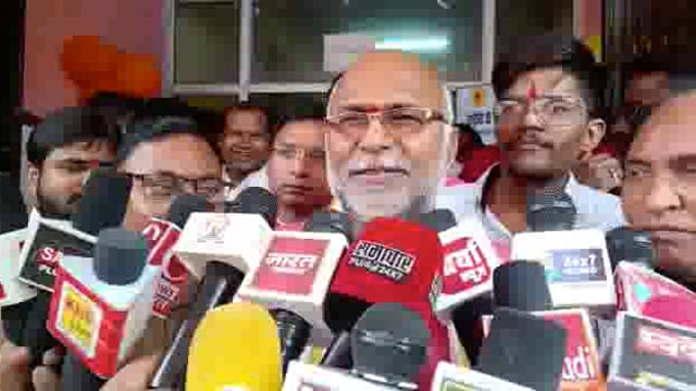 रायबरेली - पीएम नरेंद्र मोदी का 72वाँ जन्मदिन वीरेंद्र तिवारी राज्य मंत्री,उत्तर प्रदेश सरकार पहुंचे रायबरेली।