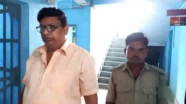 नौकरी का झांसा देकर 32 लाख ठगने वाले सीआरपीएफ के सब इंस्पेक्टर को धोरैया पुलिस ने गिरफ्तार कर भेजा जेल