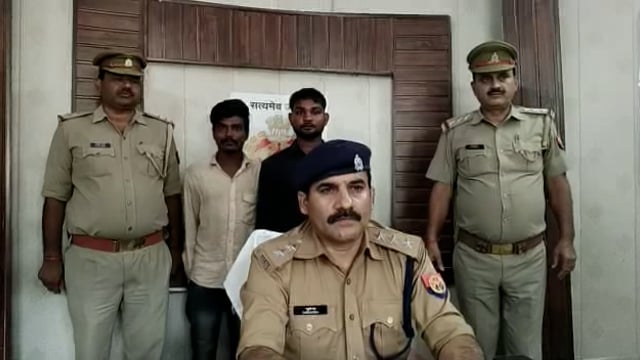 थाना कोतवाली औरैया क्षेत्र के अंतर्गत ग्राम करमपुर में हुई चोरी की घटना का सीओ सुरेंद्रनाथ ने दी जानकारी