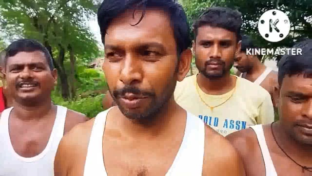 खजाना गांव के पास क्षतिग्रस्त मुख्य सड़क पुल निर्माण को लेकर ग्रामीणों ने किया प्रदर्शन