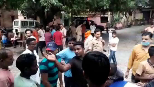 डलमऊ रायबरेली।   डलमऊ-सलोन मार्ग पर गंग नहर के पास मोटरसाइकिल सवार जानवर से टकराने पर सामने से आ रही एसडीएम 