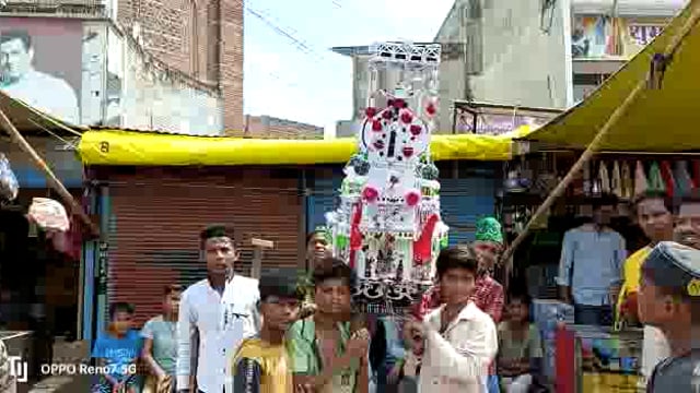 जालौन

इमाम हुसैन की शहादत को सलाम करते हुए जनपद जालौन के जालौन नगर क्षेत्र में निकाले गए चेहल्लुम के ताजिया 