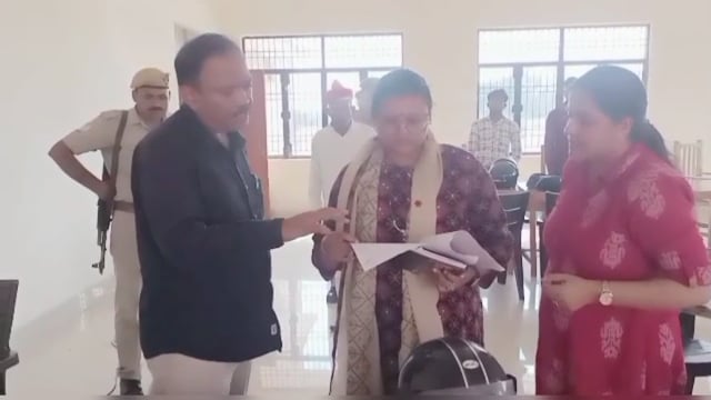 Kanpur Dehat। जिलाधिकारी नेहा जैन ने मैथा तहसील और सीएचसी शिवली का किया औचक निरीक्षण