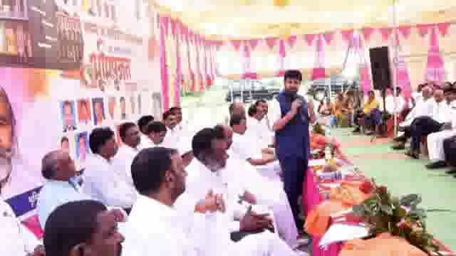 कृषी उत्पन्न बाजार समिती येथे शॉपिंग कॉम्प्लेक्सचे आमदार संजय बनसोडे यांच्या हस्ते उद्घाटन