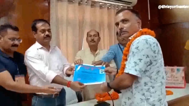 मऊ मान्यता प्राप्त पत्रकार समिति के अध्यक्ष बने अमित त्रिपाठी व श्रीराम बने महामंत्री, हुआ गठन