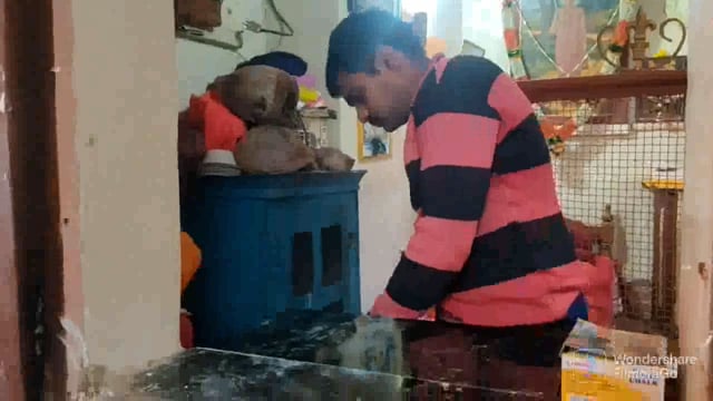 सांगली जिल्ह्यातील कडेगांव येथिल दत्तमंदिरातील चोरट्यांनी फोडली दानपेटी. चोरट्यांनी अंदाजे१० हजार रूपये केले लंपास