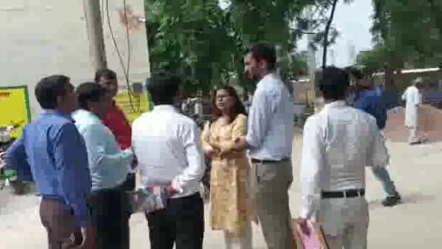 राया विकास खंड के संसाधन केंद्र पर पहुंची शिक्षा महानिदेशक विजय किरण आनंद किया निरीक्षण