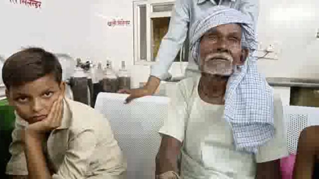 कलयुगी पुत्र ने वृद्ध माता-पिता को मारपीट कर किया घायल