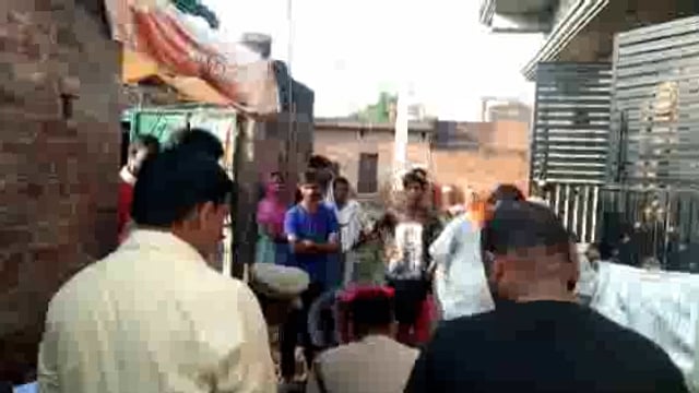 लालगंज थाना क्षेत्र के सूदन खेड़ा मोहल्ले में एक महिला की संदिग्ध हालात में हुई मौत परिजनों में मचा कोहराम ।