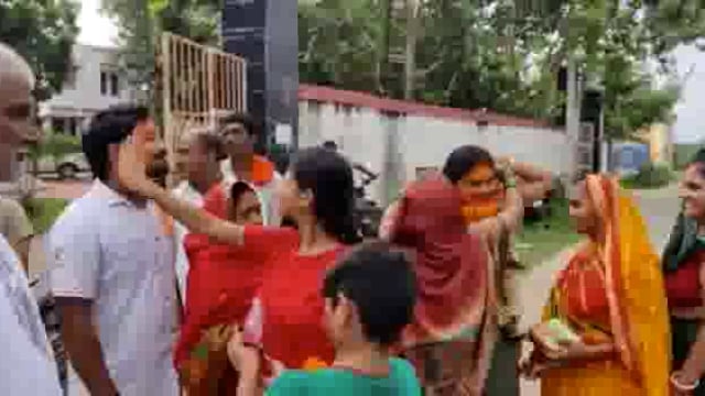 तारापुर नगर पंचायतमें नामांकन के अंतिम दिन मुख्य पार्षद पद पर 7 और उप मुख्य पार्षद पद पर 5 लोगों ने भरा पर्चा