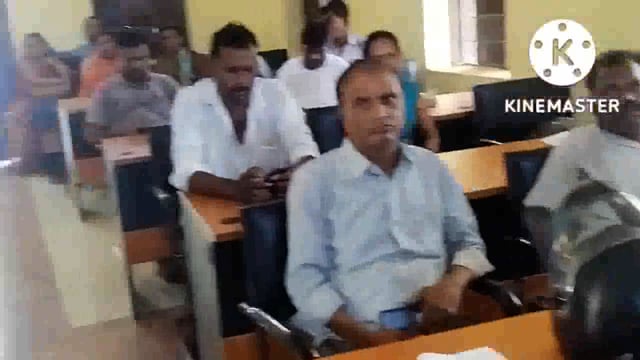 दिव्यांग जनों के कल्याण हेतु फुल्लीडुमर प्रखंड सभागार में हुई बैठक