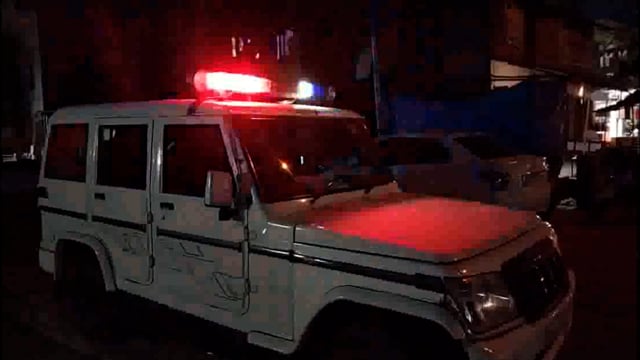 पत्नी से नाराज पति ने गहरे तालाब में कूदकर आत्महत्या का किया प्रयास#Bara Prayagraj 