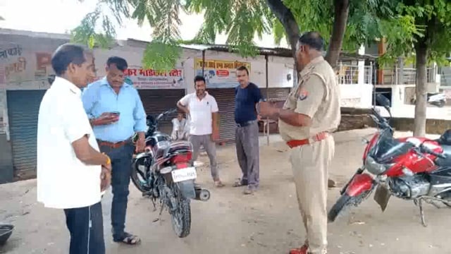 कन्नौज2 दिन पहले हुई बाइक चोरी की घटना निकली फर्जी पंच अर्जुन आने की कह कर युवक मैकेनिक की दुकान पर खड़ा कर गया था बाइक 
