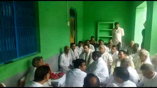 बलदेव जयंत चौधरी ने गांव आंगई मैं दुर्घटना में मृतक एयर फोर्स के जवान राम सिंह के परिजनों को दी सांत्वना 