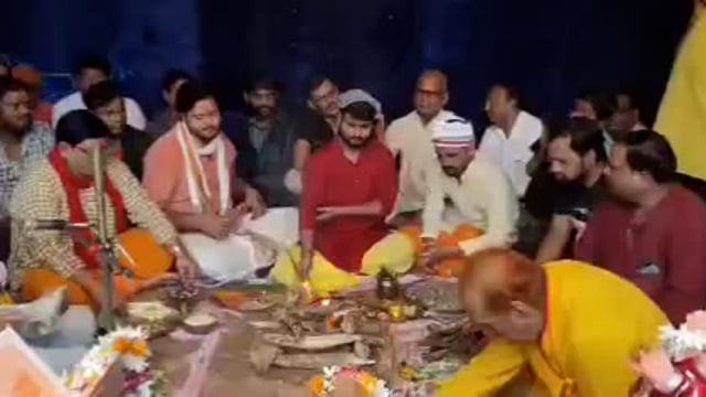 जालौन,कोंच:ऐतिहासिक रामलीला का हुआ शुभारंभ,भगवान राम अनुजो के साथ अवतरित हुए