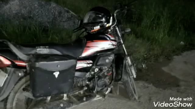 आटा थाना क्षेत्र के नेशनल हाईवे पर बाइक से जा रहे युवक को अज्ञात वाहन ने मारी जोरदार टक्कर युवक गंभीर रूप से हुआ घायल