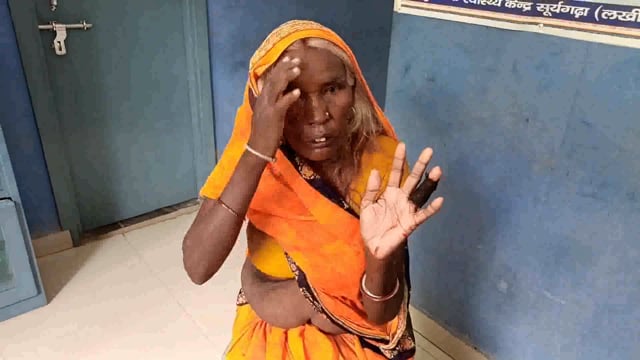 मारपीट के मामले में दो व्यक्ति हुए जख्मी जिसका पीएचसी सूर्यगढ़ा में किया जा रहा है इलाज